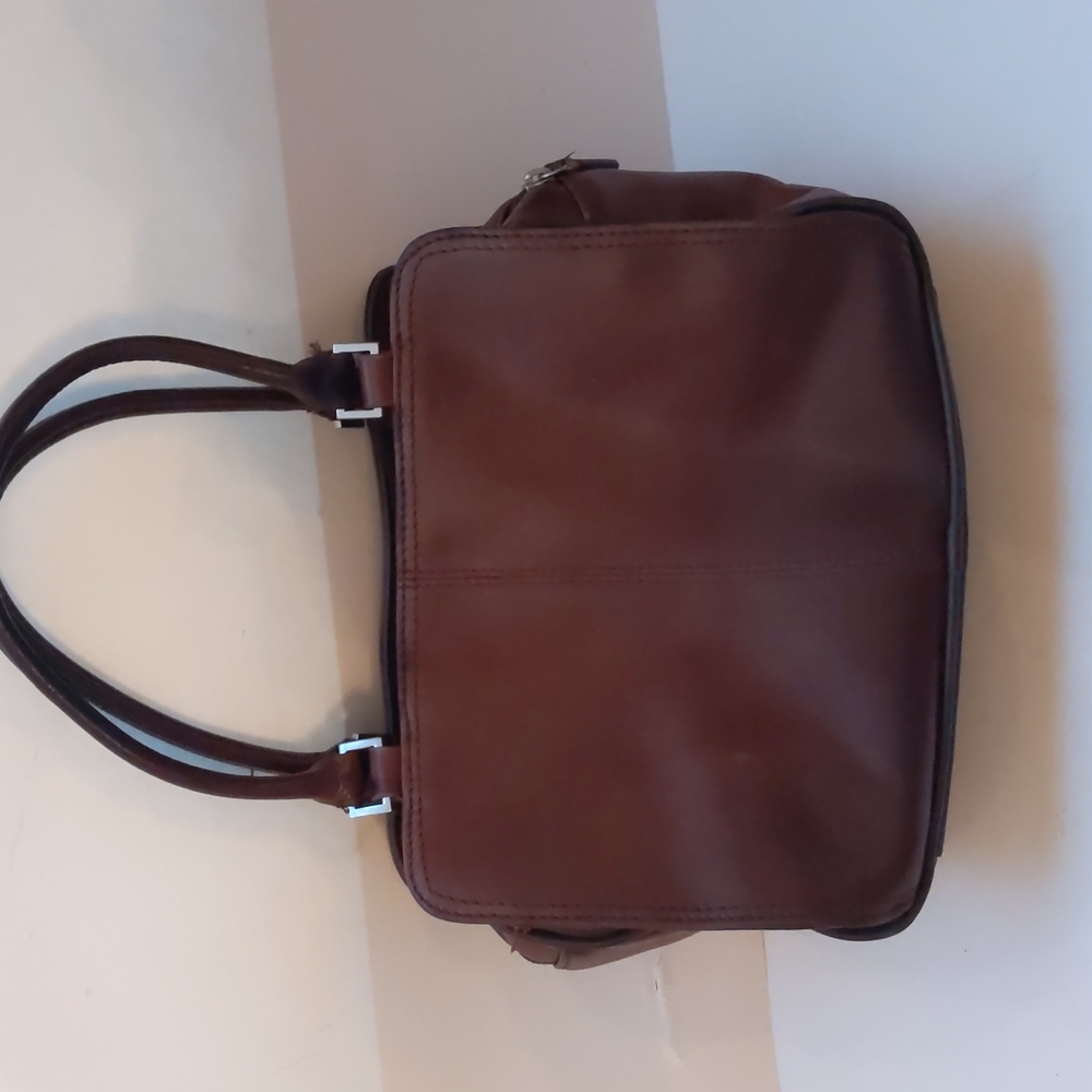 Preston & York brown leather handbag-7 1/2 x 10 1/2 x 4 inches - Picture 2 of 7